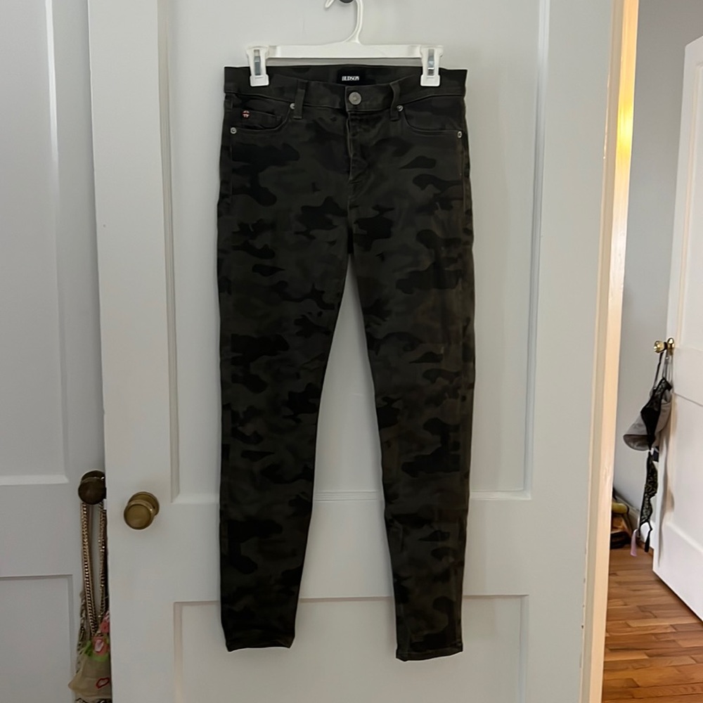 Hudson size 28 camo skinny jeans